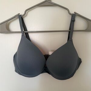 Women’s Gray PINK Victoria Secret Gray Padded Bra